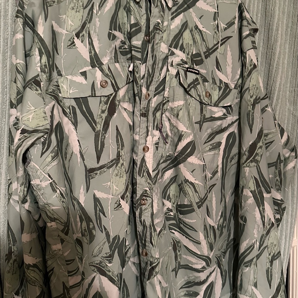 Patagonia mens xl Fishing shirt - Picture 3 of 12